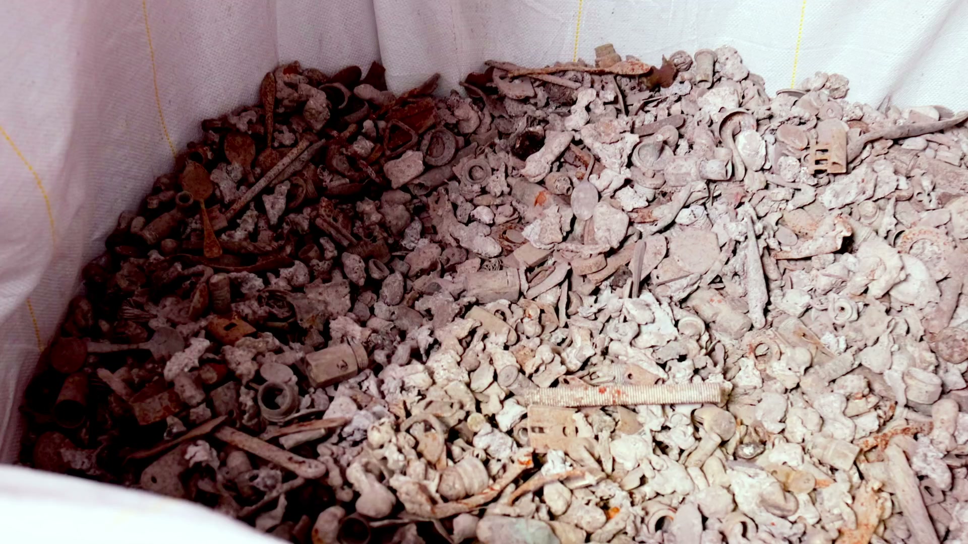 Recovered metal artifacts from IBA processing at Centro Uno.